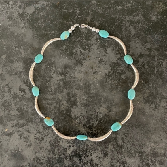 NATIVE AMERICAN Jewelry - HAND CRAFTED "ONE OF A KIND" HANDMADE TURQUOISE & STERLING SILVER CHOKER.